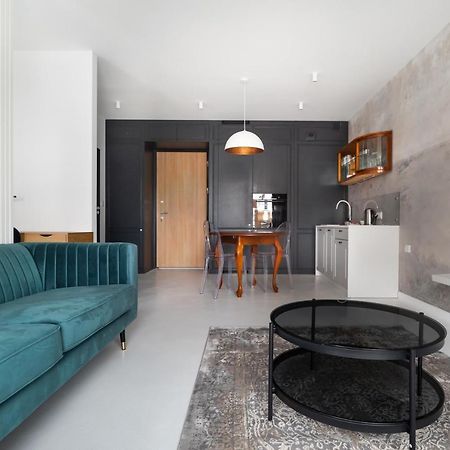 Wola Artistic Designer Apartment Warsaw Luaran gambar
