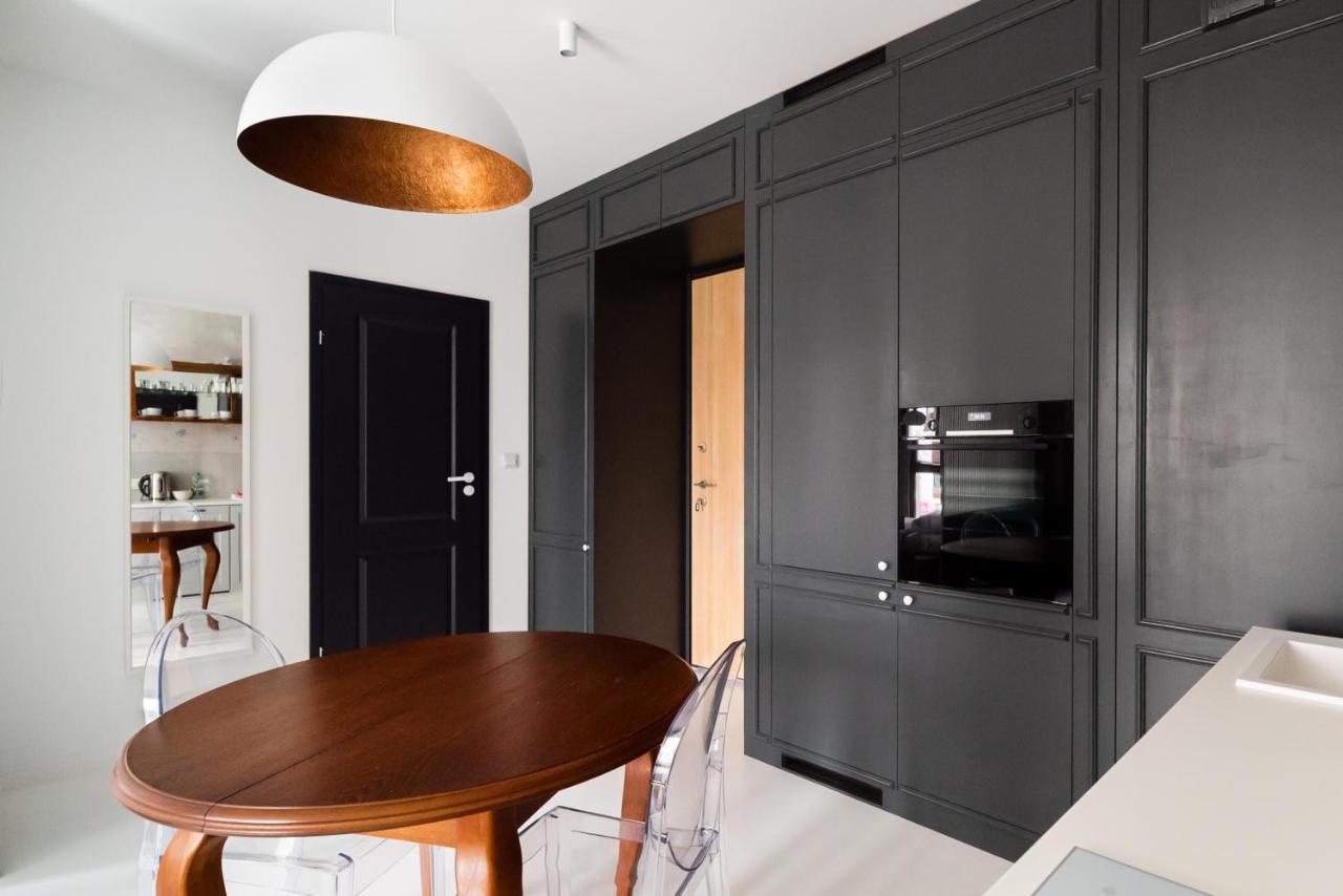 Wola Artistic Designer Apartment Warsaw Luaran gambar