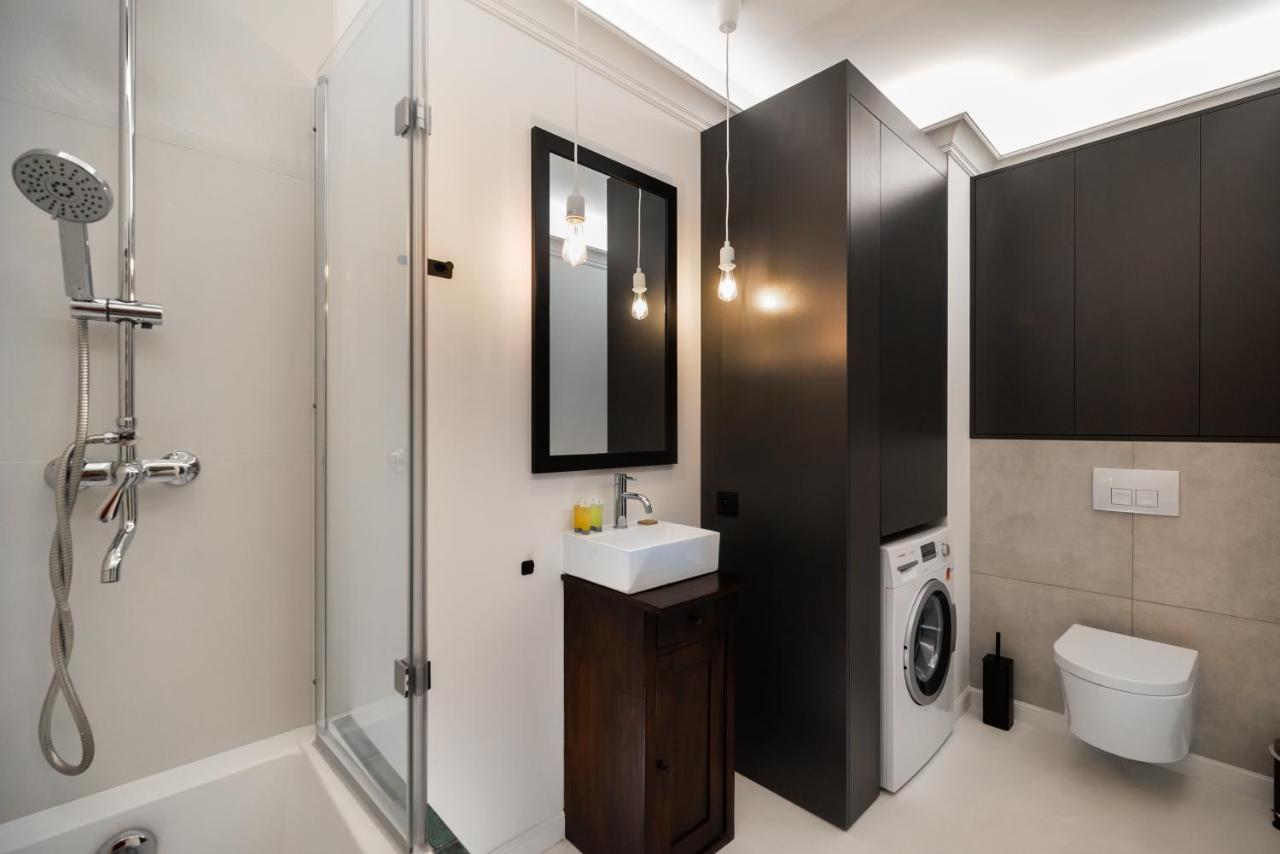 Wola Artistic Designer Apartment Warsaw Luaran gambar